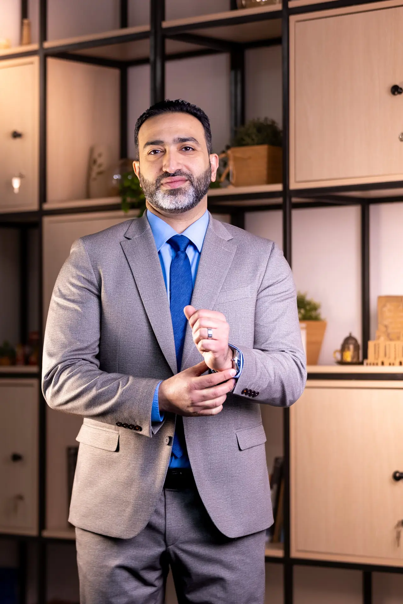 Dr. Ahmed Elwahidi, general and laparoscopic surgeon at Elwahidi Clinic in Amman